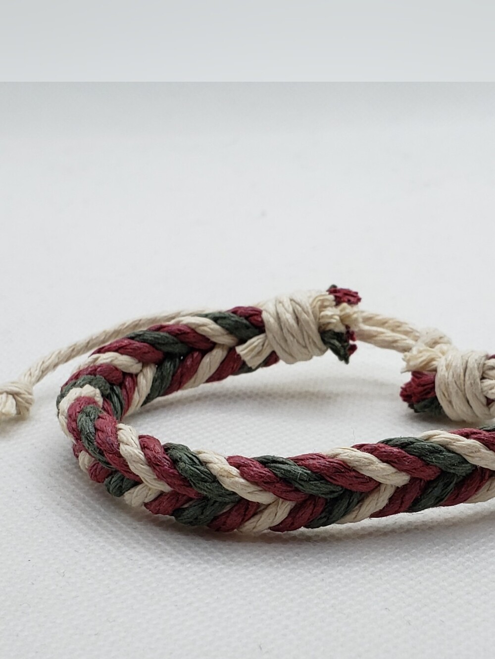 Braided Multicolor Adjustable Rope Bracelet - Red Green Cream